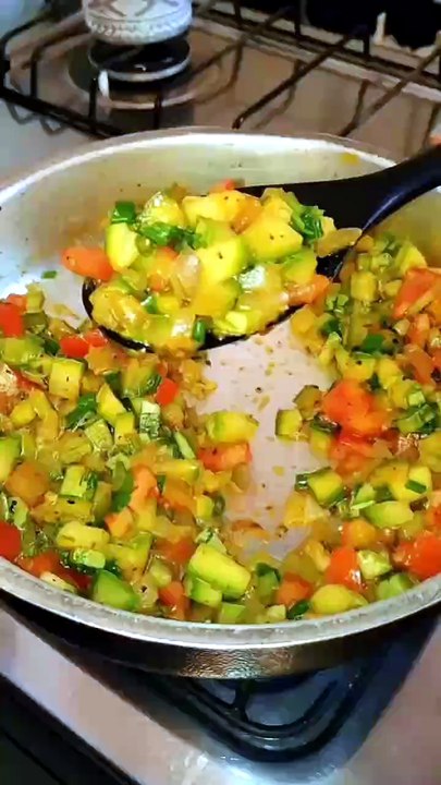 O jantar de hoje tá salvo! (Pronto em 10 min) 🍲⏳