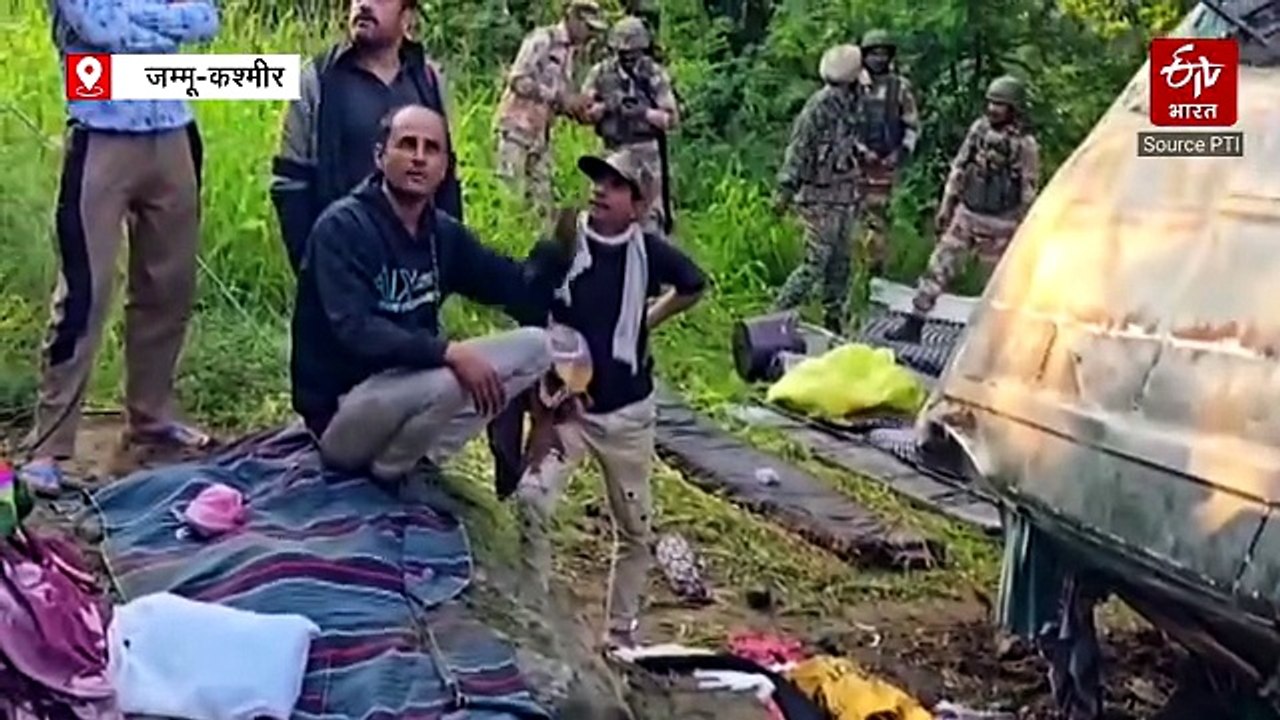 जम्मू-कश्मीर के गांदरबल में अमरनाथ यात्रियों की बस अनियंत्रित होकर घर पर गिरी, 39 श्रद्धालु घायल