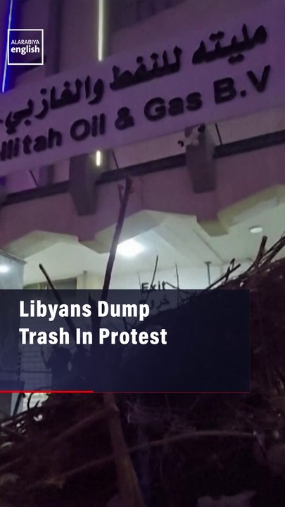 Libyans Dump Trash In Protest