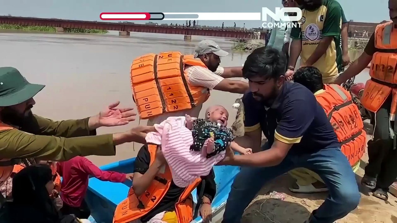 Pakistan: Rettungsteams evakuieren überflutete Dörfer in Sheikhupura