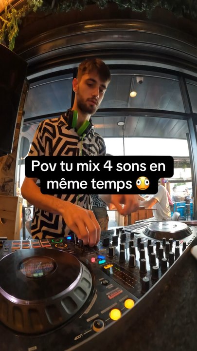 Mixer 4 morceaux en même temps ? 😮‍💨#dj#mix#cut#transitiondj#michi