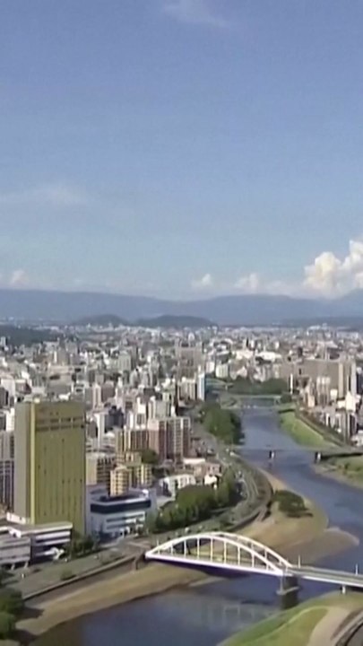 CCTV cameras capture 7.1 magnitude earthquake shaking Japan