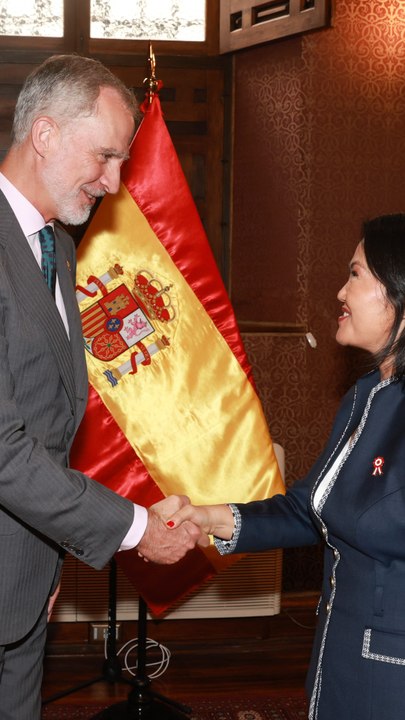 Fujimori recibe al rey Felipe VI en la antesala de su investidura