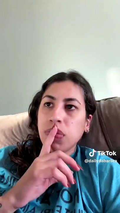Pesquisadora da UFSC faz vaquinha e vira polêmica após publicação de influenciadora digital. Confira o vídeo