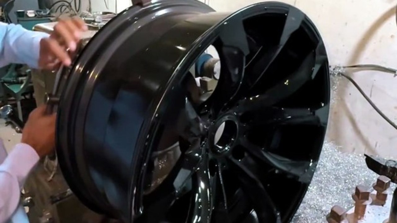 Toyota Land Cruiser Alloy Wheel With Diamond Cut Finish
