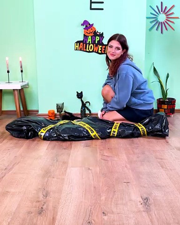 Terrifyingly realistic DIY body bag prop⚰️⚠️