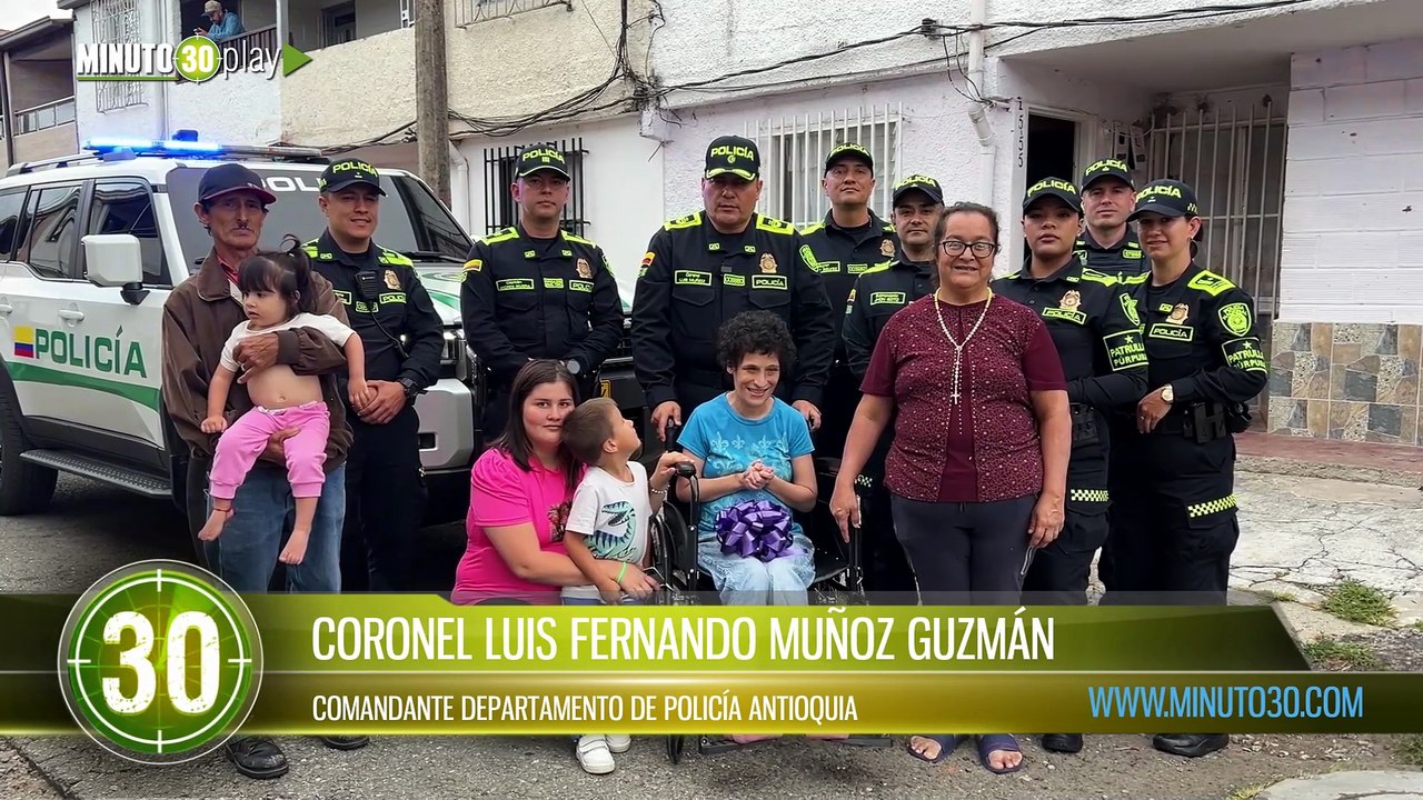 ¡Un gesto que cambió una vida! Policía sorprendió a mujer con discapacidad