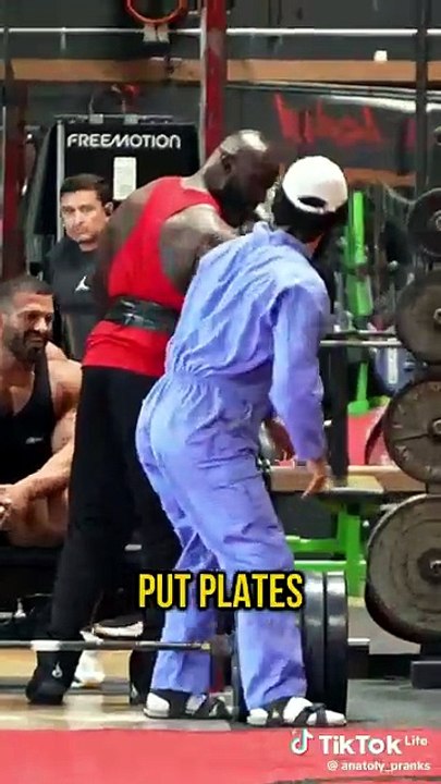 BODY BUILDING WORKOUT IN A GYM #gym #anatoly #bodybuilding #workout Anatoly