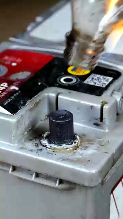 Battery terminal connection fix
