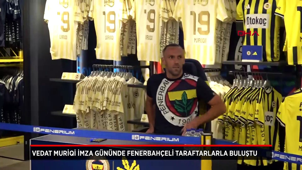 Vedat Muriqi imza gününde Fenerbahçeli taraftarlarla buluştu
