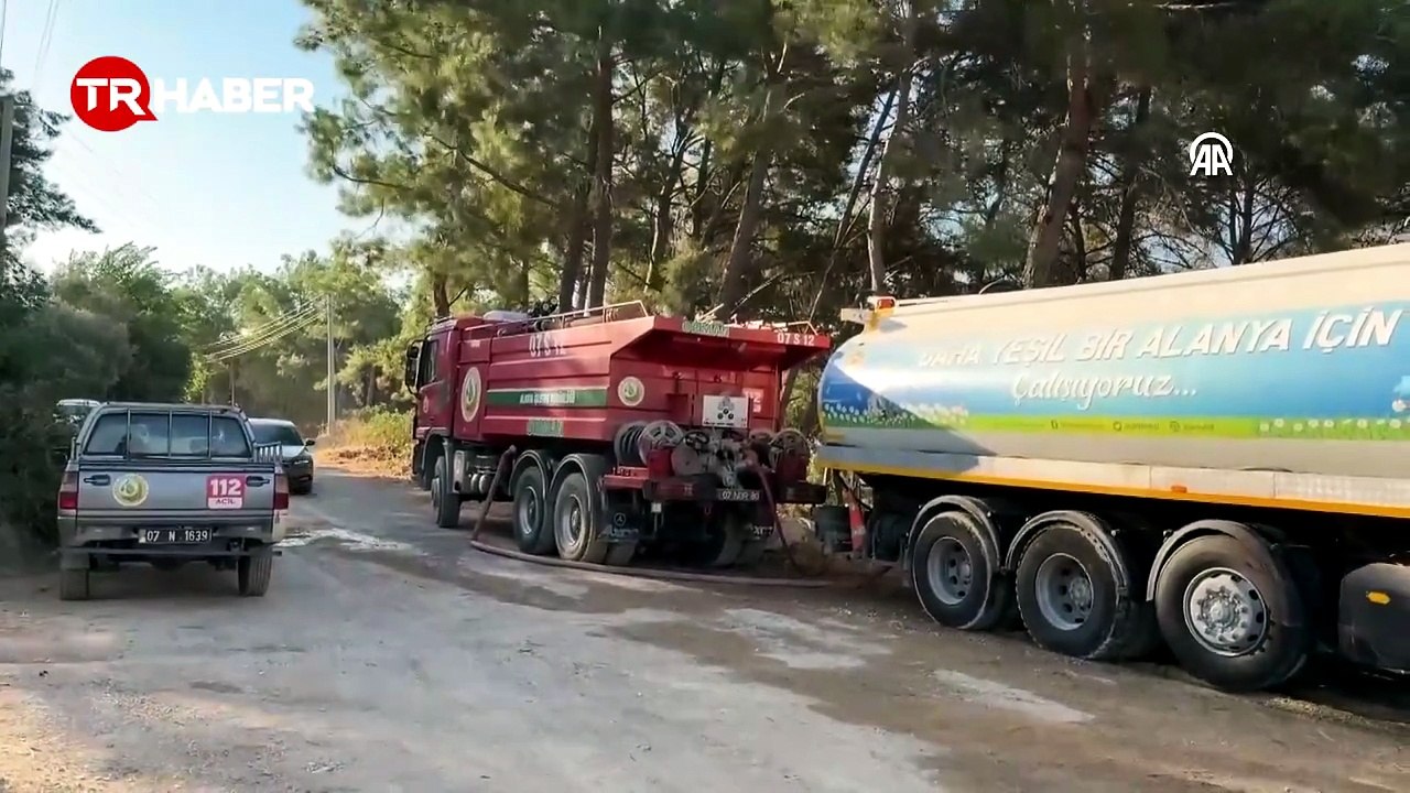 Muğla'daki orman yangınında korkutan görüntüler: Yol kapatıldı evler ve hastane tahliye edildi