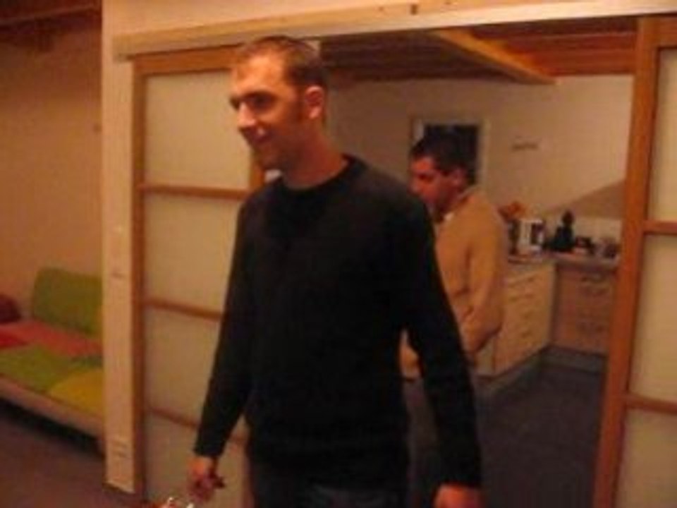 Pénible ? ... Gros lourdeau ? .... COMPLETEMENT BOURRE ??