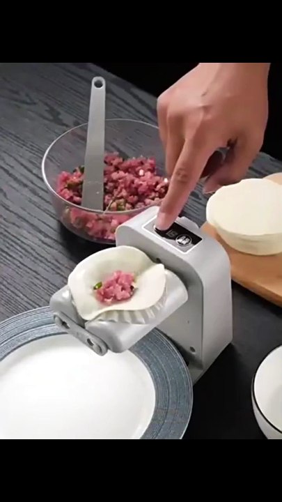 Automatic Electric Dumpling Maker Machine – Dumpling Mould Pressing Tool for Homemade Dumplings & Ravioli