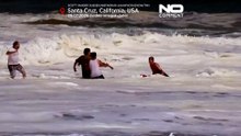 Estados Unidos: salvamento dramático em praia da Califórnia após vagas fortes atingirem Santa Cruz