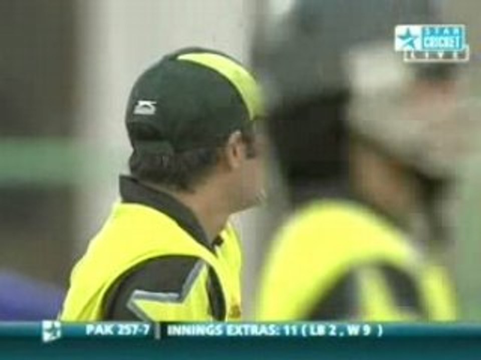 Hong Kong vs Pakistan | Bowler Zain Abbas | Over 46.2