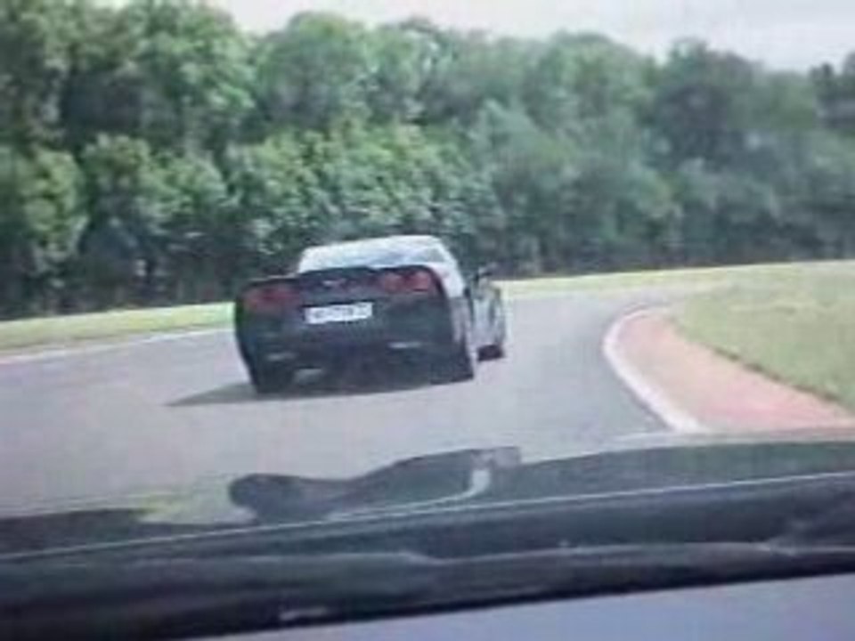 Circuit des ecuyers - Le Sarthois C6 Competition vs PMO