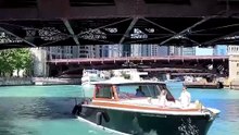 Chicago_River_Boat_Tour_🇺🇸___Downtown_Chicago
