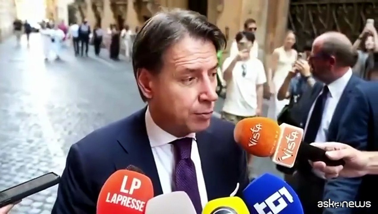 Carburanti, Conte: governo concentrato solo su spese folli per riarmo
