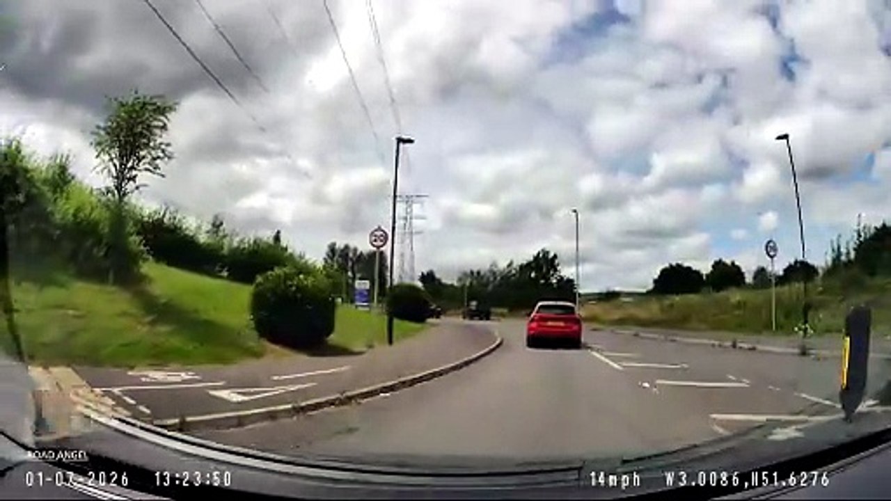 Parking Chaos at Llantarnam District Centre – 1...