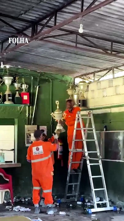Cruz da Esperança começa a ser demolido para obra no Campo de Marte