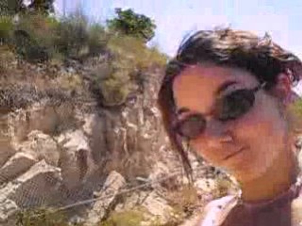 Elles descendent de la montagne à cheval