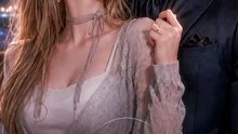 A marriage of mutual interest binds two people with hidden secrets together. She thinks she is only a pawn, but in this spiraling game of marriage, she overturns everyone’s schemes with her own hands.