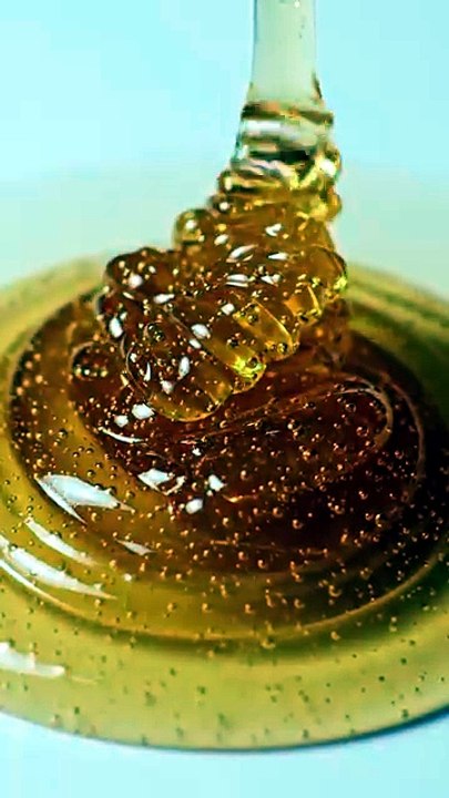 Golden_honey_cream_forming_spirals_202607300443