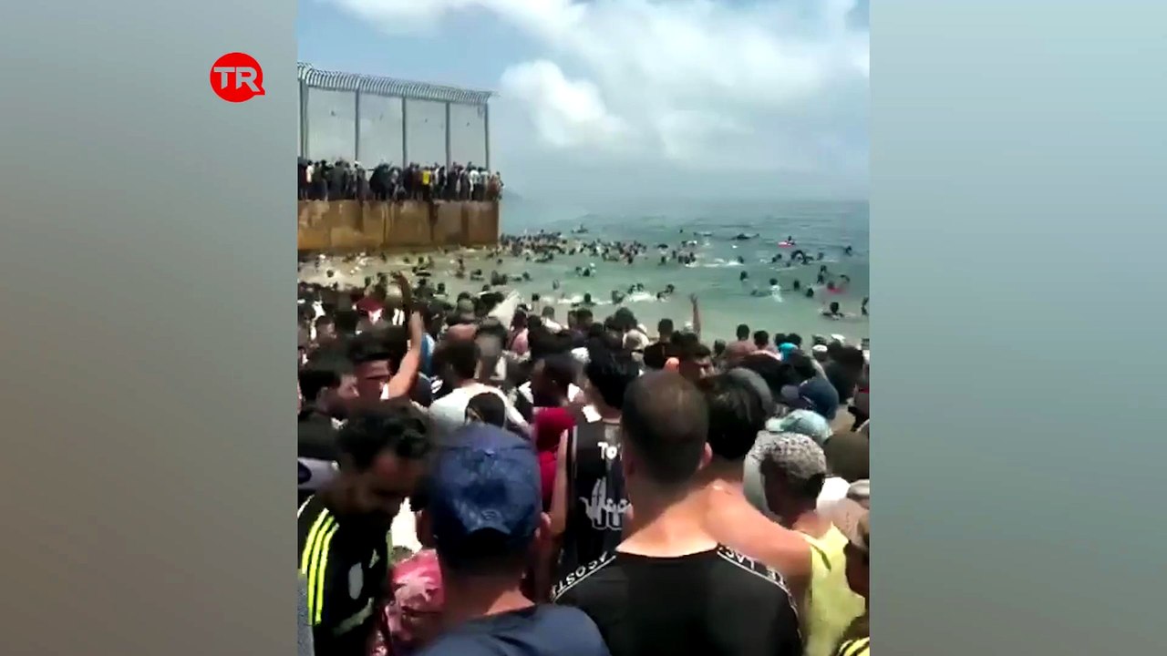 Zombi istilası gibi: 50 bin göçmen yüzerek sınırı geçti: İspanya'da neler oluyor?-1