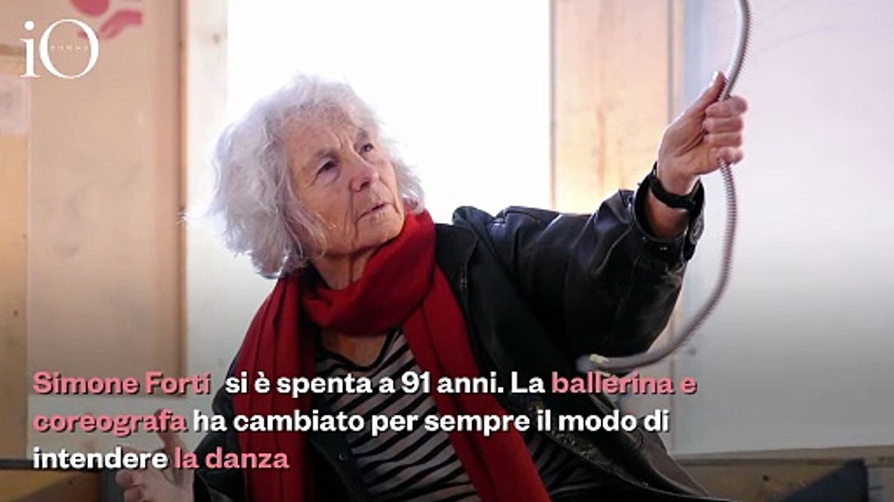 Addio a Simone Forti, una donna che pensava con il corpo