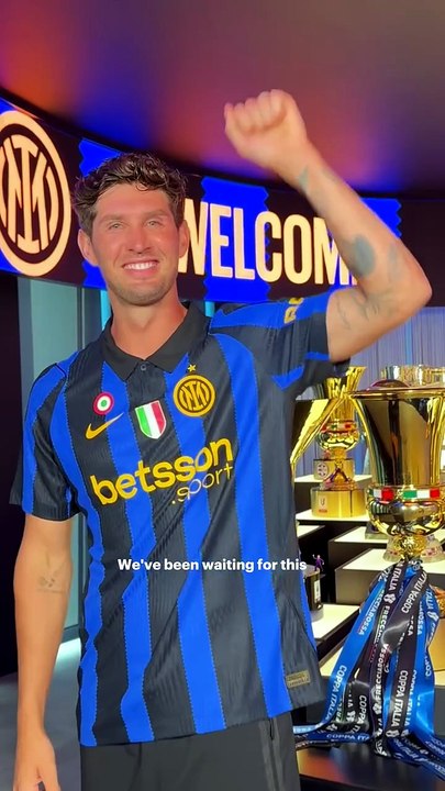 Inter, è già Stones mania: tifosi impazziti sui...