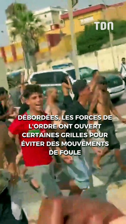 Des migrants marocains entrent à Ceuta dans un chaos total
