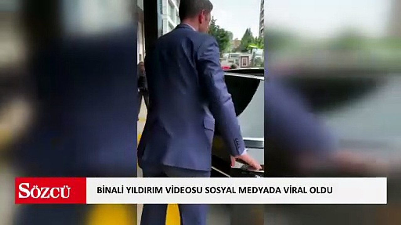 Binali Yıldırım'ın kapısını açan görevlinin kapısını da başkası açtı