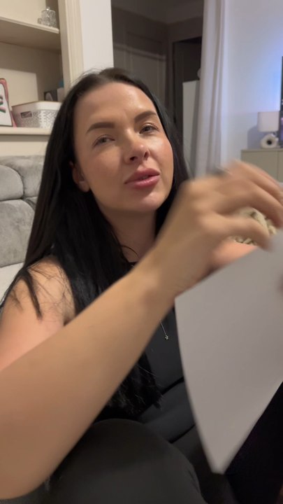 Mdrr quand Denisa doit apprendre un texte en français 😂🇫🇷 (Elle est Slovaque 🇸🇰)