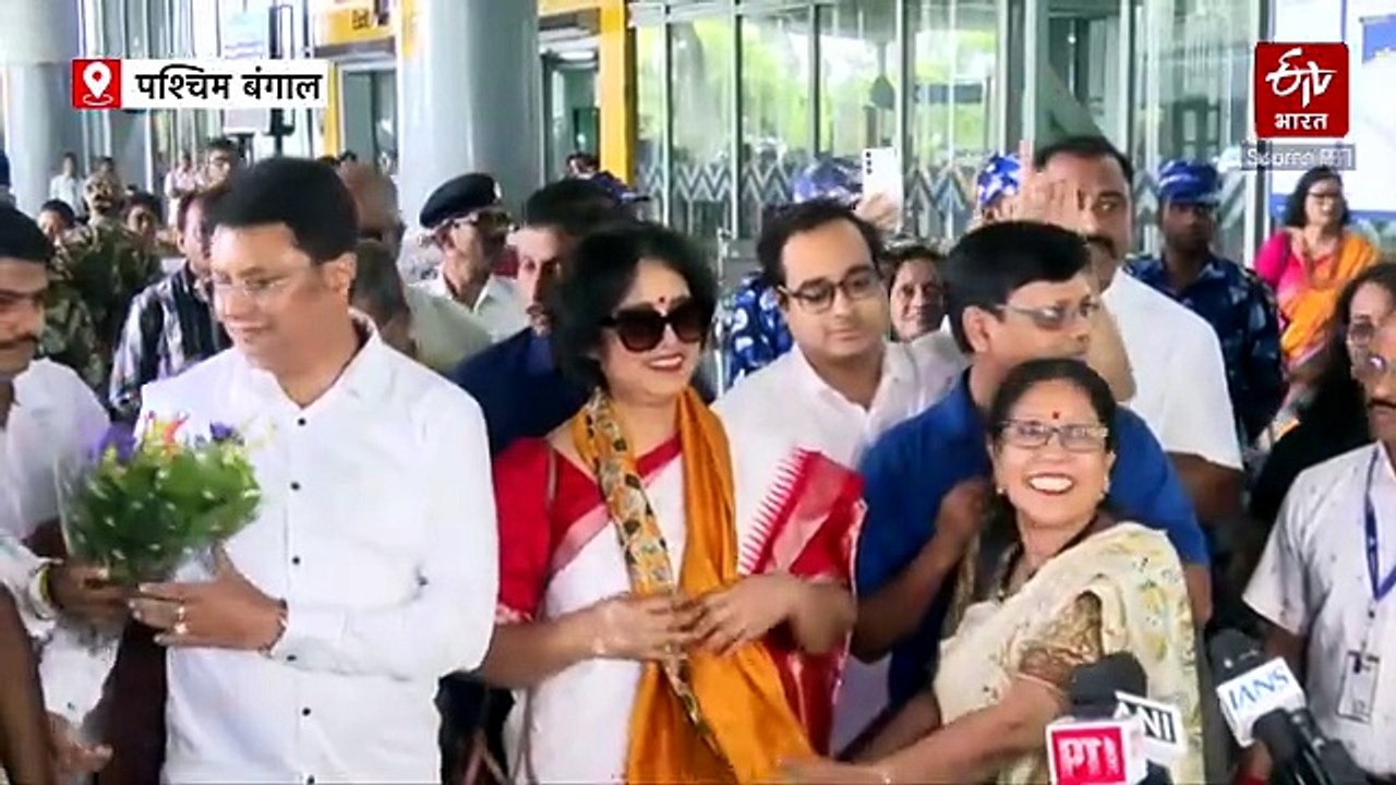 19 साल बाद कोलकाता लौटीं तस्लीमा, बोलीं, 'बहुत अच्छा लग रहा'