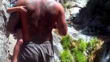 Ο Δημήτρης Αλεξάνδρου με τον μικρό Πάρη σε καλοκαιρινές περιπέτειες