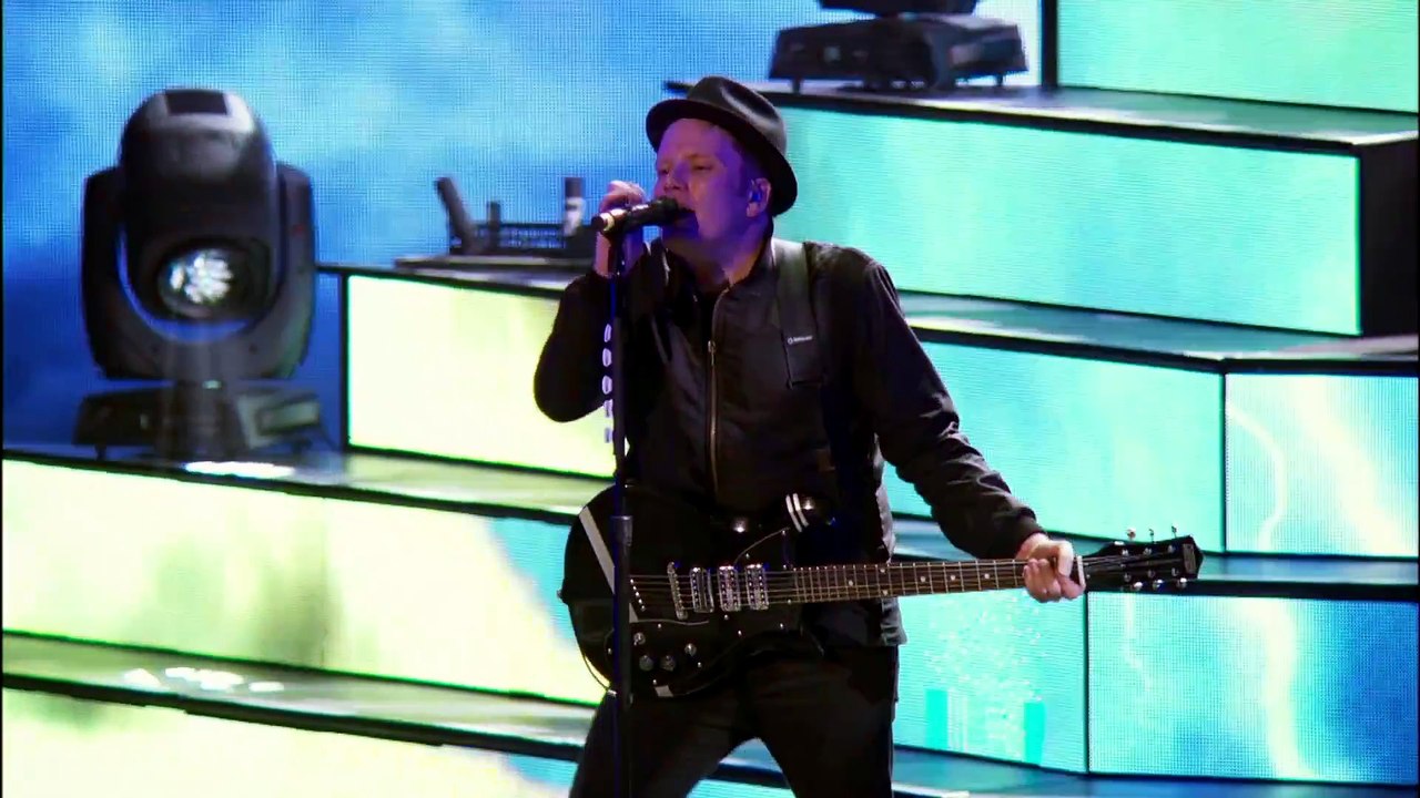 Uma Thurman (with Wiz Khalifa) - Fall Out Boy (live)
