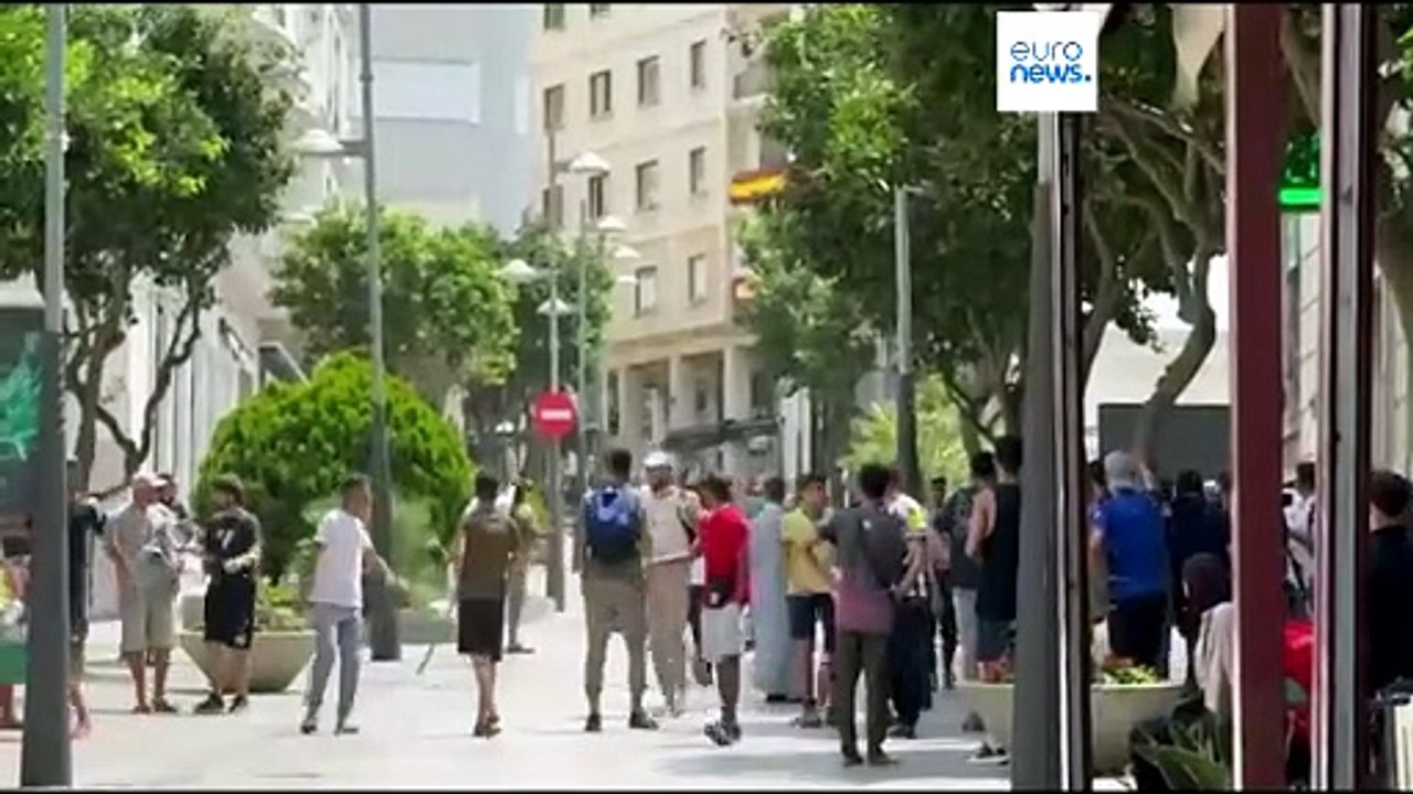 Ceuta, paralizada ante la presencia de miles de inmigrantes en sus calles: "Una situación desgarradora"
