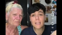 Mamma Rossana chiacchiere con sua figlia bea