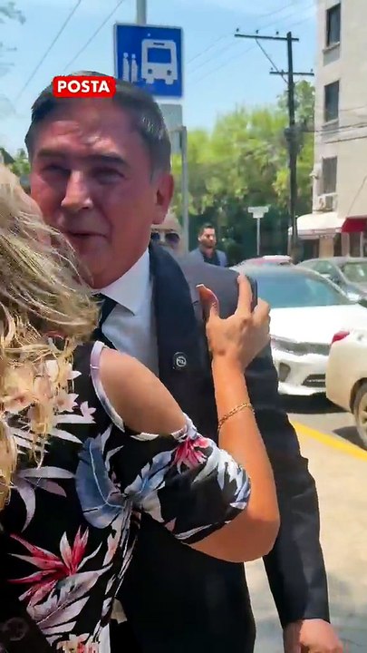 Aldo Fasci intenta registrarse como aspirante del PAN; no reciben su documentación