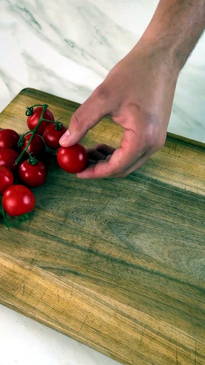 Tomato Tulip for Caprese Salad 🌷🍅