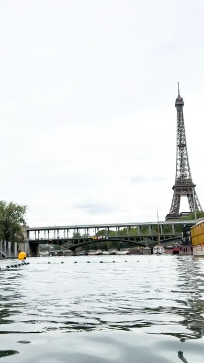 J’ai nagé dans la Seine et c’était top !! 🏊‍♂️ #prof #science #Seine