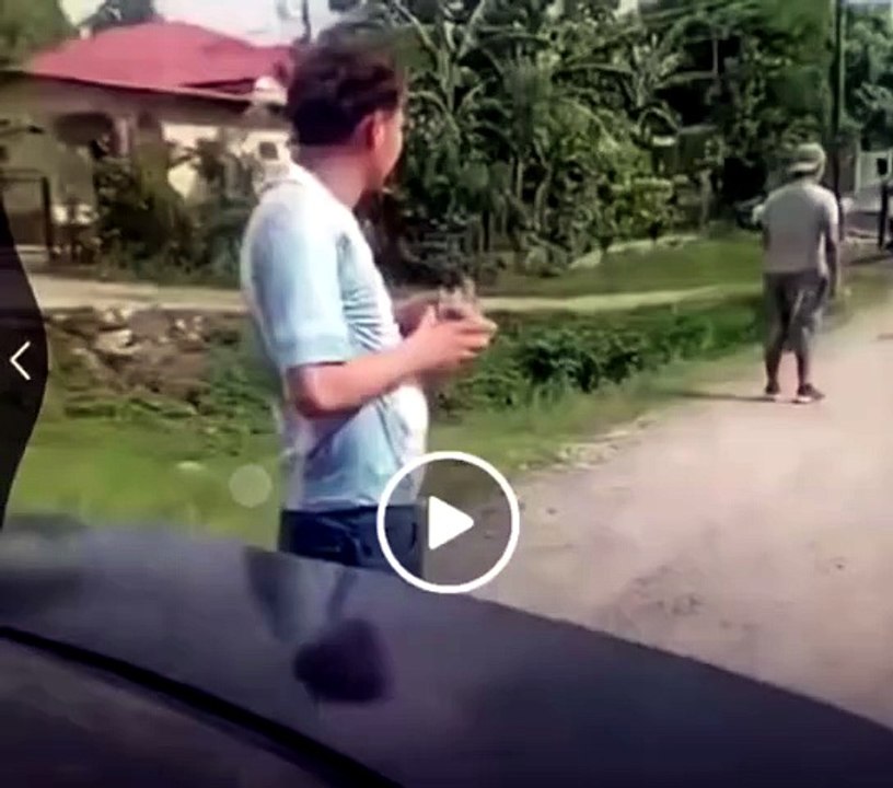 Dos conductores de 'rapidito' se van a los golpes