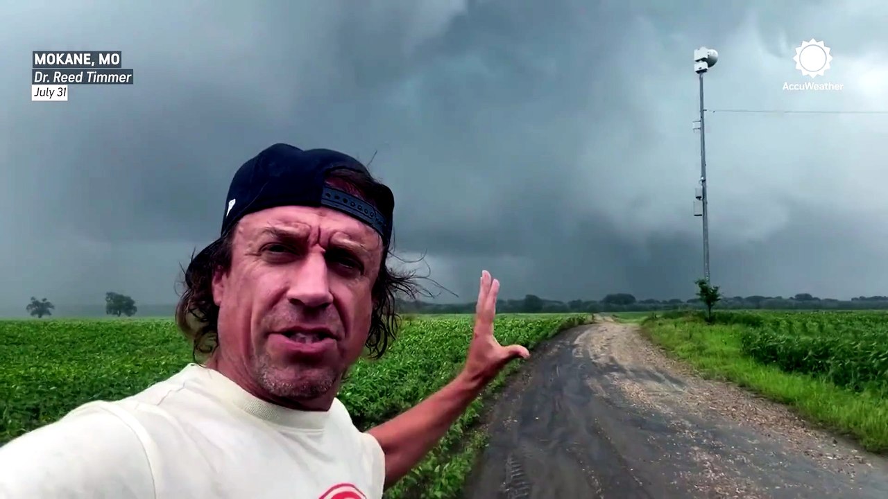 Severe storms roar through Missouri