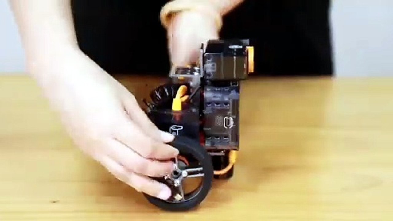 Build Your Own AI Robot with Scratch & Python P...