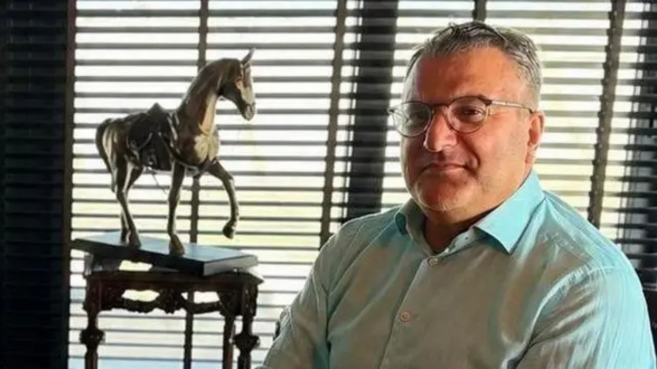 "Kendine güveniyorsan açarsın" demişti: Cem Küçük telefon şifresini vermeyince eski sözleri gündem oldu