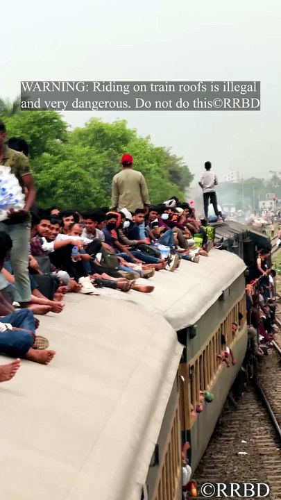 WORLD'S MOST CROWDED Train? 😱🚂💥