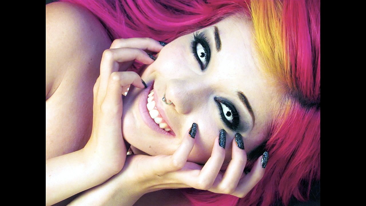 Sept 26, 2011. Almost Halloween! :3