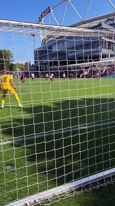 But Maza vs Rot-Weiss Essen