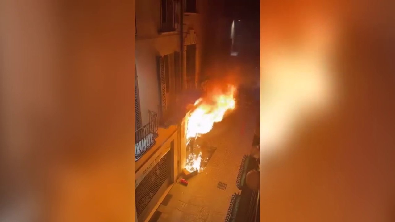 Incendio nel magazzino di un locale in centro a Brescia, nessun ferito