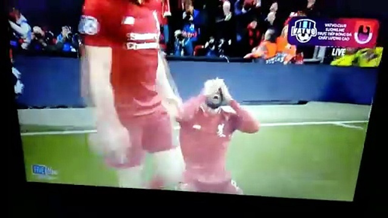 Các Cầu Thủ Liverpool ăn mừng vào Trận Chung Kết UEFA Champions League 2018/19
